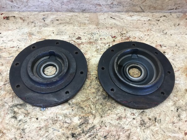 Mc Cormick Farmall D217 Deckel Differential links und rechts